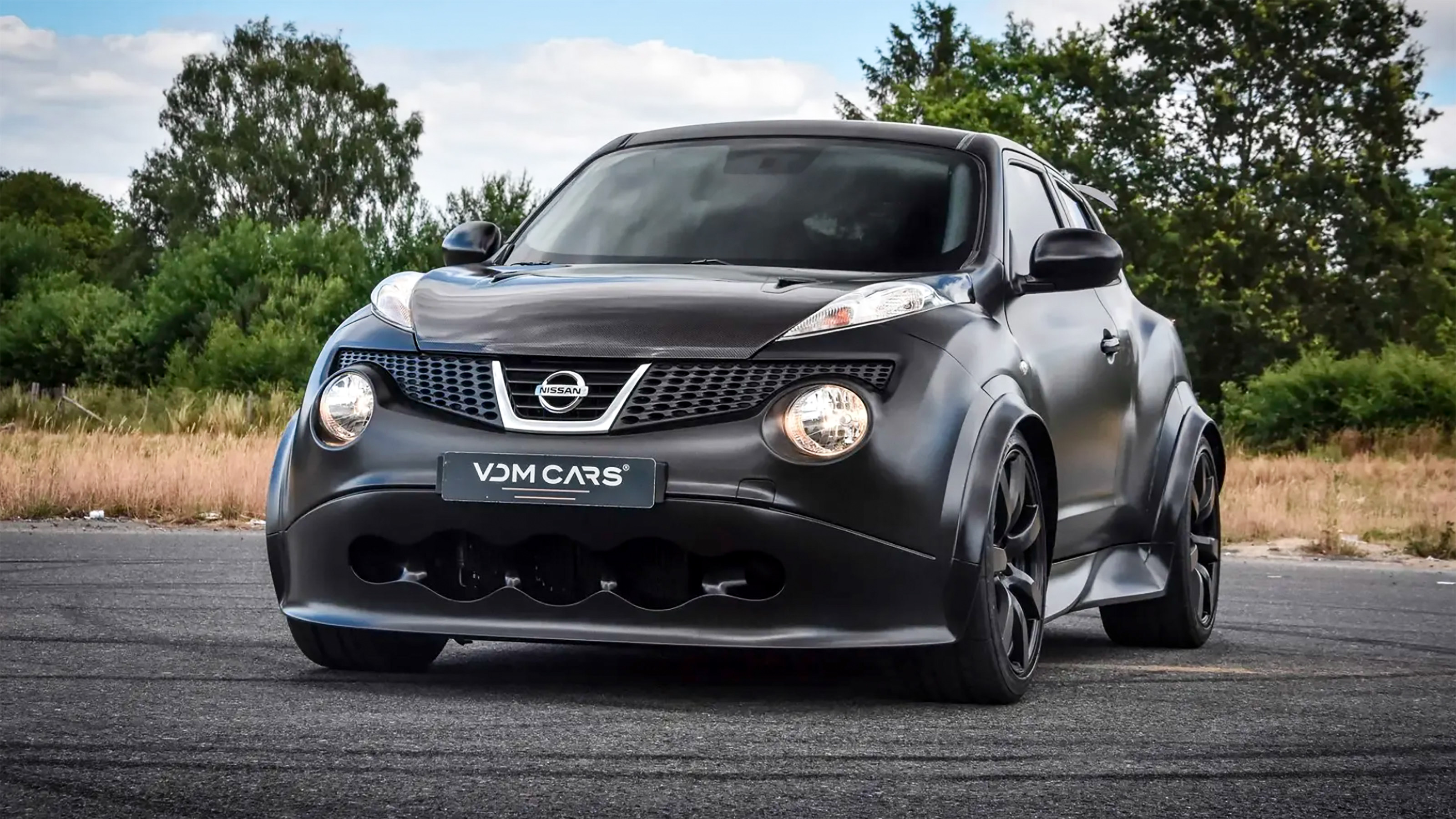 This Nissan JukeR can be yours for 719,579 evo